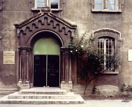 Jean-Lucien Guillaume : extérieur, salle Gérard Philippe